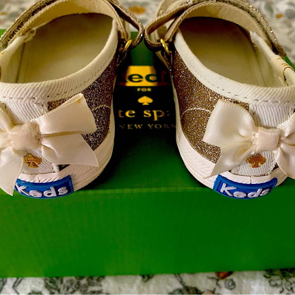 KEDS for kate spade Mary Jane girl shoes, size (US 9M/ UK 8.5/ EU 26)